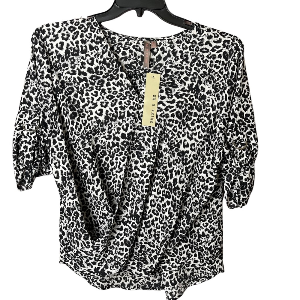 NWT Brina & Em Animal Print Wrap Top XL